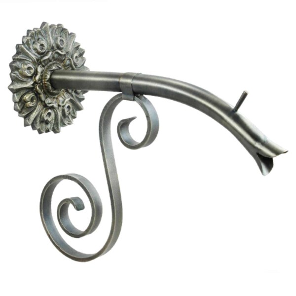 Courtyard Spout – Large w/ Versailles